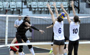 Kadın Voleybol Takımımız, Sarıyer Belediyesi ile Antrenman Maçı Yaptı
