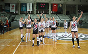 Beşiktaş outlast Halkbank 3-2 in Super League ranking match