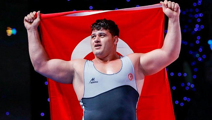 Olimpiyat Üçüncüsü Rıza Kayaalp’i Tebrik Ederiz
