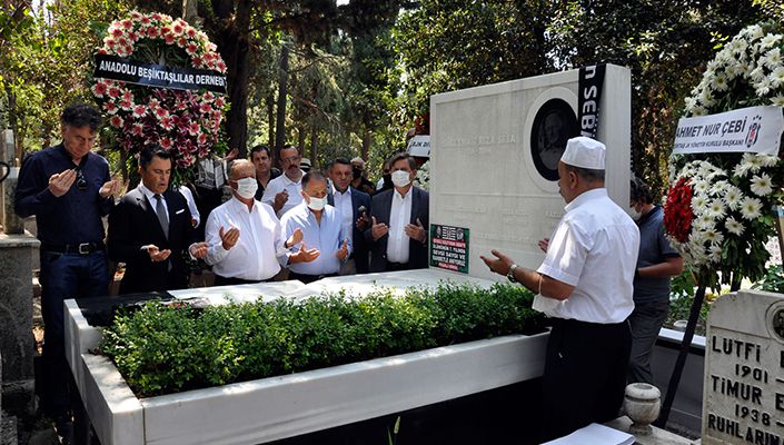 Onursal Başkanımız Merhum Süleyman Seba’yı Kabri Başında Andık