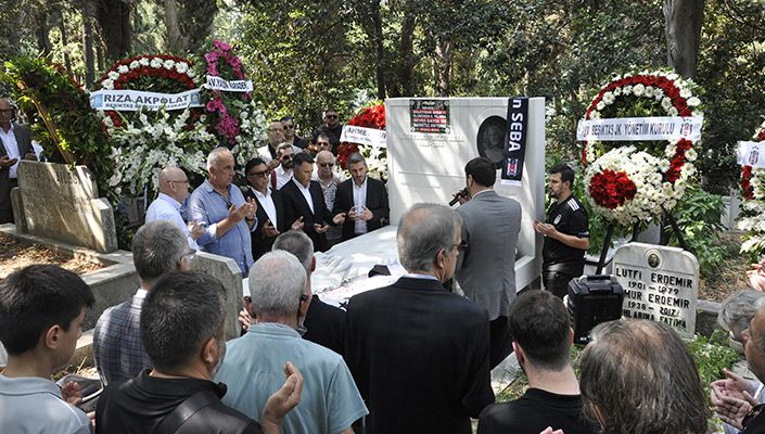 Onursal Başkanımız Merhum Süleyman Seba’yı Kabri Başında Andık
