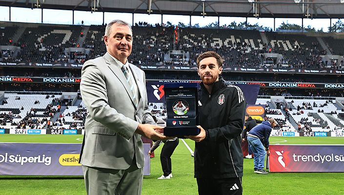 Orkun Kökçü, Mart Ayının Golü Ödülünün Sahibi Oldu