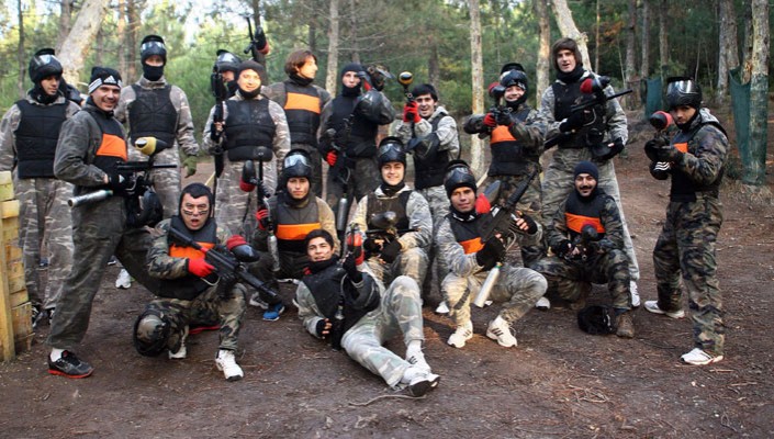 Futbolcularımız Paintball Oynadı