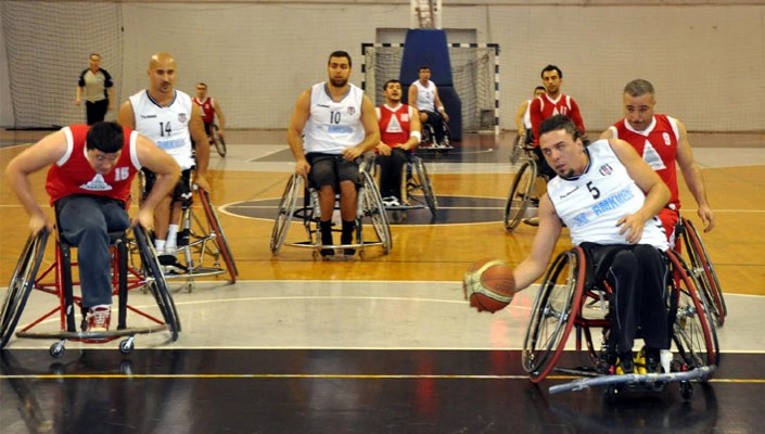 Toulouse:48 Beşiktaş RMK Marine:83