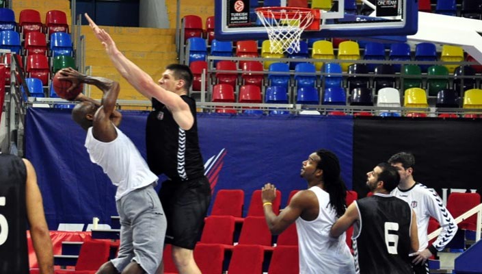 Moskova'da İlk Antrenman 