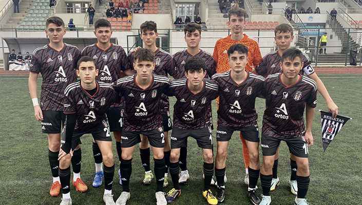 Sakaryaspor:1 Beşiktaş Artaş:4 (U-15)