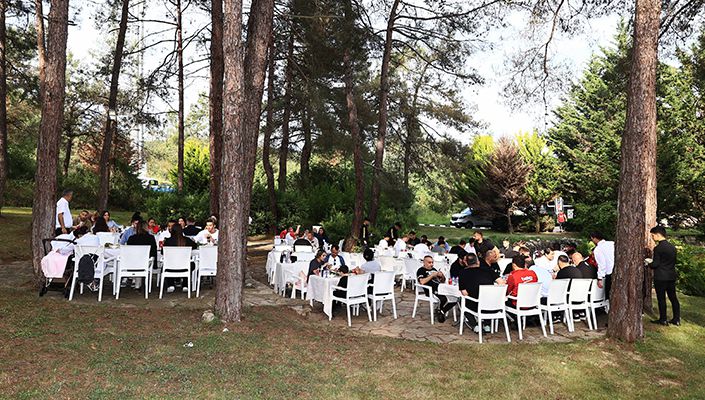 Şampiyon Futbol A Takımımız Barbekü Partisinde Buluştu