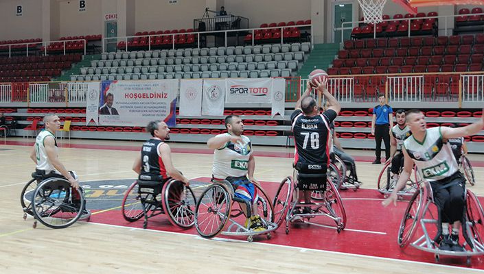 Şanlıurfa Bş. Bld. SK:54 Beşiktaş:83