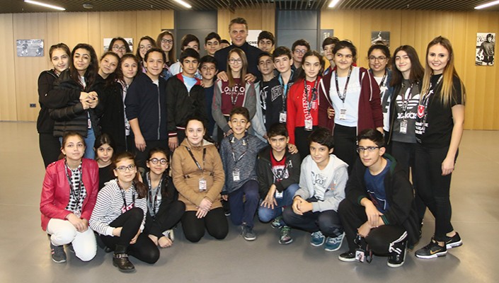 Başkanımız Fikret Orman, Darüşşafaka Okulları Öğrencileri ile Vodafone Park'ta Buluştu