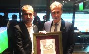 Sivas Beşiktaşlılar Derneği Başkanı Mikail Duman’dan Başkanımız Fikret Orman’a Hediye