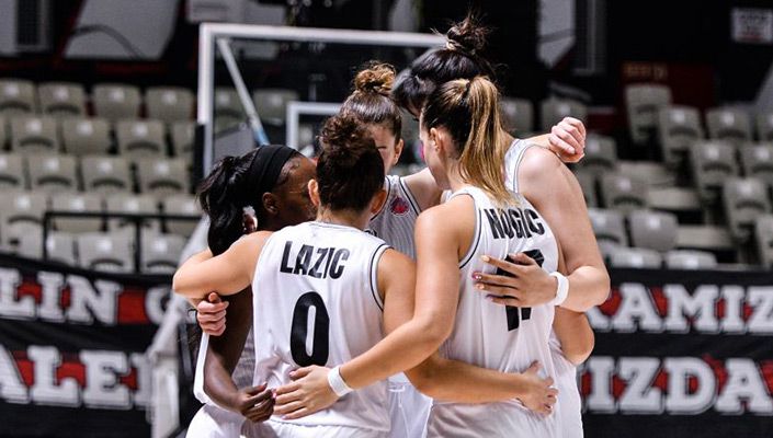 Slavia Banska Bystrica:43 Beşiktaş:87 