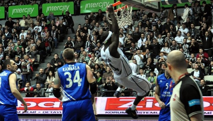 Basketbolda Aliağa Petkim Sınavı