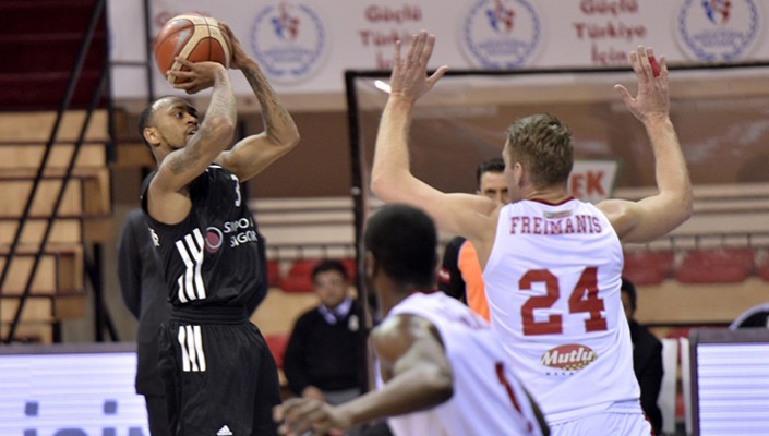 Gaziantep Basketbol:62 Beşiktaş Sompo Japan:69