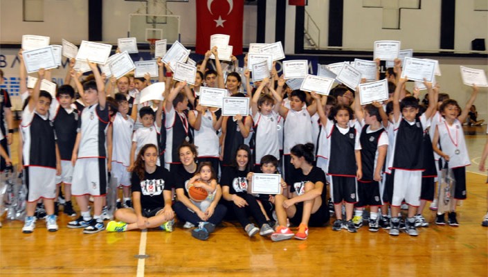 Spor Okulları Kış Dönemi Sona Erdi
