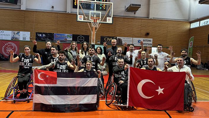 SSD Santa Lucia:49 Beşiktaş Tüpraş:71