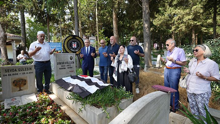 Şükrü Gülesin’i Kabri Başında Andık