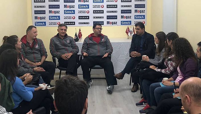Süleyman Seba Spor Salonu’nda Spor Psikolojisi ve Antrenörlük Söyleşisi Düzenlendi