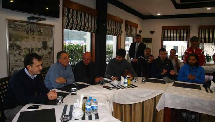 Yönetim Kurulu Üyelerimiz, Futbol Takımımızın Yeni Yılını Kutladı