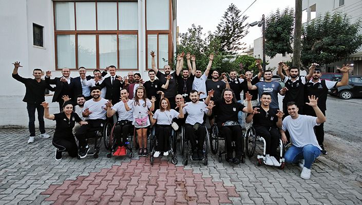 Tekerlekli Sandalye Basketbol Takımımız, KKTC’li Taraftarlarımızla Bir Araya Geldi