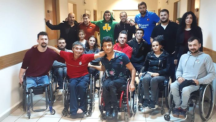 Tekerlekli Sandalye Basketbol Takımımızdan Erdem Göksel’e Ziyaret