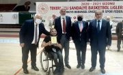 Tekerlekli Sandalye Basketbol Takımımızın Genel Menajeri Erdem Göksel’e Engelli Sporuna Katkılarından Dolayı Plaket Verildi