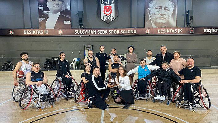 Tekerlekli Sandalye Basketbol Takımımızın Mekanikeri Uğur Çoban’ın Doğum Günü Kutlandı