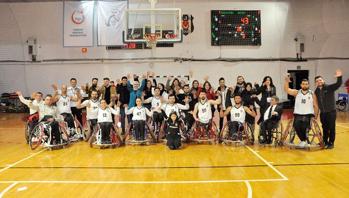 Tekerlekli Sandalyede Rakip TSK Rehabilitasyon MSK  