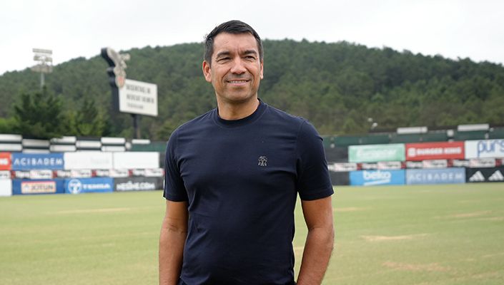 Teknik Direktörümüz Giovanni van Bronckhorst, BJK Nevzat Demir Tesisleri’nde 