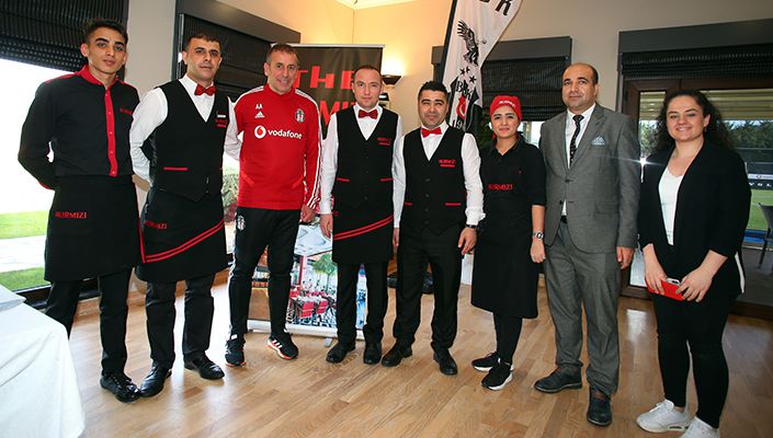 The Kırmızı Steakhouse’dan Futbol Takımımıza Özel Menü