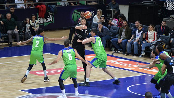Tofaş:89 Beşiktaş Sompo Japan:79