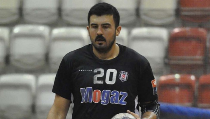 Tolga Özbahar, EHF Şampiyonlar Ligi All-Star Oylamasında Desteğinizi Bekliyor