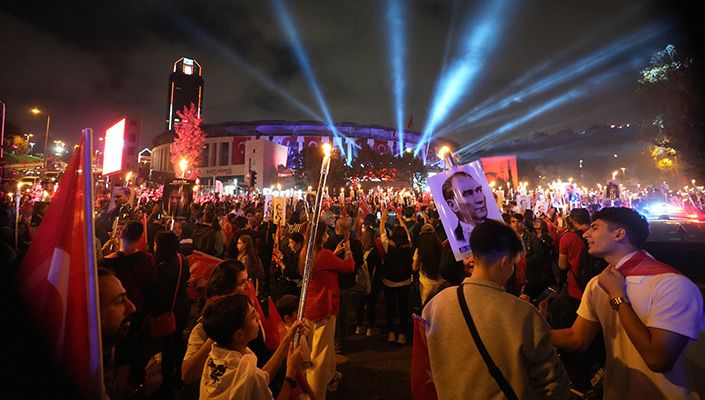 Tüpraş Stadyumu'nda Cumhuriyet Coşkusu