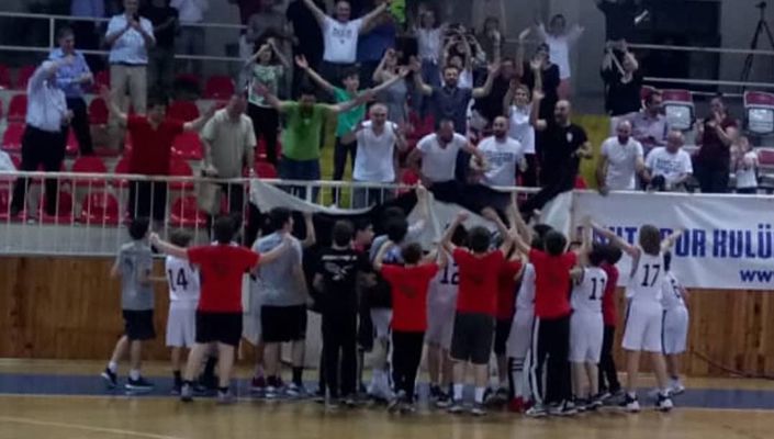 U-11 Erkek Basketbol Takımımız, Final Serisi’nin İlk Maçında Fenerbahçe'yi Mağlup Etti