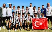 U-13 Futbol Akademi Takımımız, Eurosport Cup 2024’te Namağlup Şampiyon Oldu