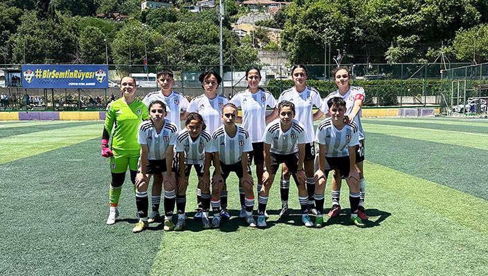 U-15 Kız Futbol Takımımız, Yıldız Kızlar Ligi’nde Çeyrek Finale Yükseldi