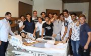 U-21 Takımımızdan Mertcan Açıkgöz’e Geçmiş Olsun Ziyareti