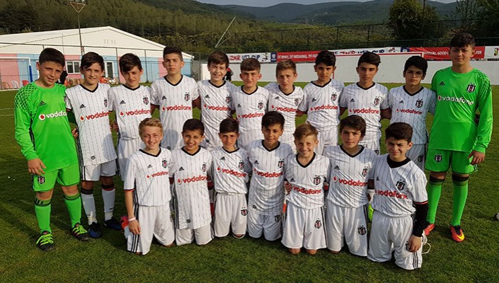 U-12 Takımımız İzmir Cup’ta Üst Tura Çıktı