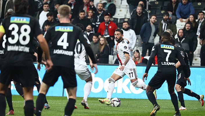 Umut Meraş: “Taraftarlarımızın önünde kazanmak güzel”