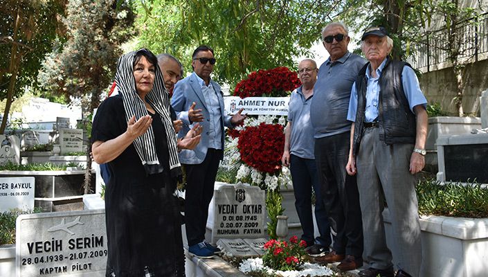 Vedat Okyar’ı Kabri Başında Andık
