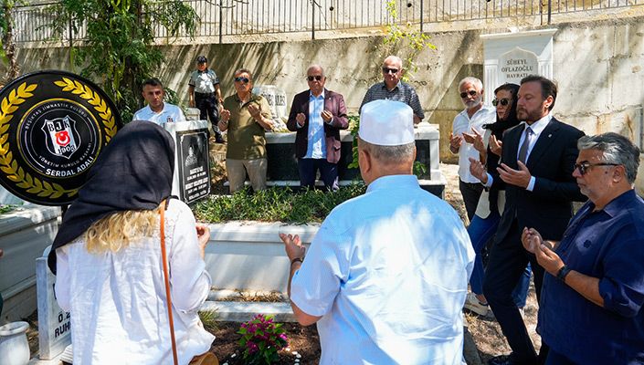 Vedat Okyar’ı Kabri Başında Andık