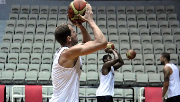 Basketbolda Akşam Antrenmanı
