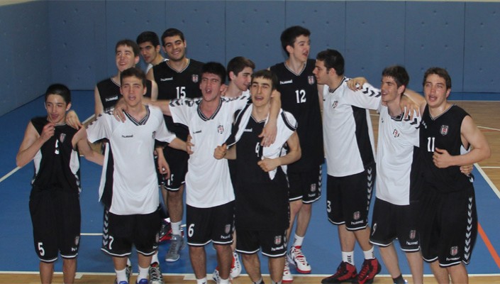 Yıldız Erkek Basketbol Takımımız Finalde