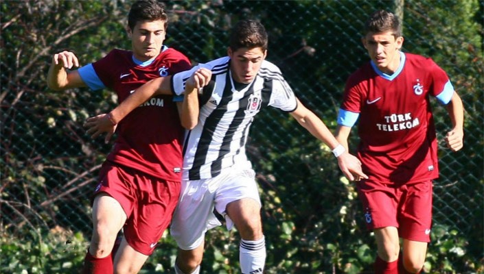 Beşiktaş:1 Trabzonspor:2 (U-17)