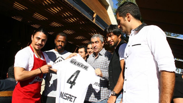 Futbol Takımımız Yemekte Buluştu