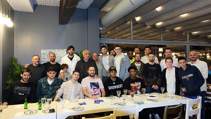 Yönetim Kurulu Üyelerimiz Beşiktaş Emlakjet Takımımızla Yemekte Buluştu