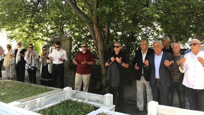 Yusuf Tunaoğlu’nu Kabri Başında Andık