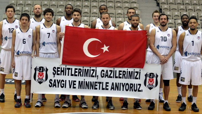 Beşiktaş İntegral Forex Takımımız, Çanakkale Şehitlerimiz ve Gazilerimiz için Anma Töreni Yaptı