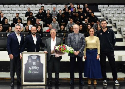 Başkanımız Ahmet Nur Çebi, Kadın ve Erkek Basketbol Takımlarımızla Buluştu