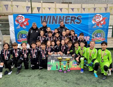 Beşiktaş Artaş U-10 Takımımız, Futbolun Gelecek Yıldızları Turnuvası’nda Namağlup Şampiyon Oldu