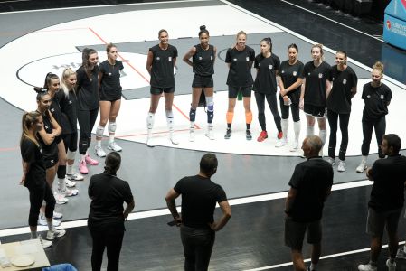 Beşiktaş Ayos Kadın Voleybol Takımımız, Yeni Sezon Hazırlıklarına Başladı